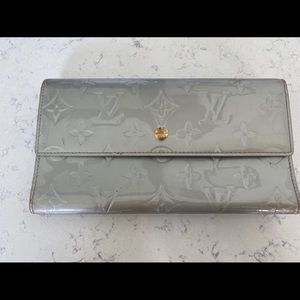 Louis Vuitton Sarah Vernis Monogram Wallet